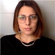 Laureata in Relazioni Internazionali offre lezioni di storia e diritto